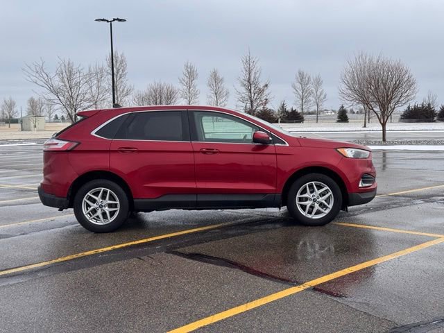 Used 2022 Ford Edge SEL w/ Convenience Package AWD/4WD image 2
