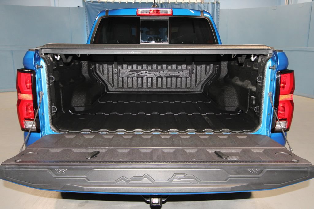 Used 2023 Chevrolet Colorado ZR2 w/ ZR2 Convenience Package III AWD/4WD image 41