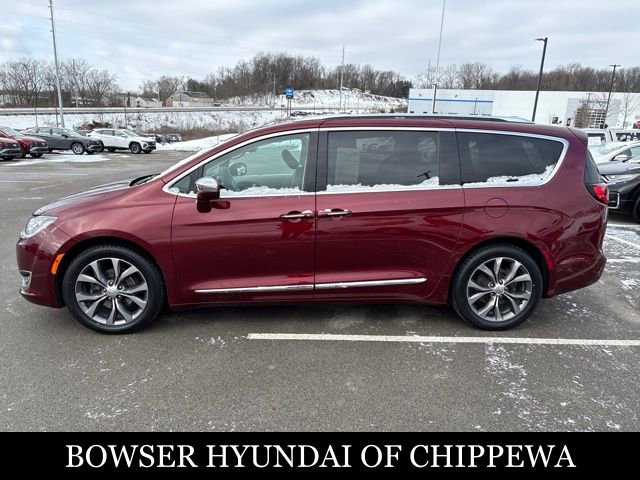 Used 2017 Chrysler Pacifica Limited video 2