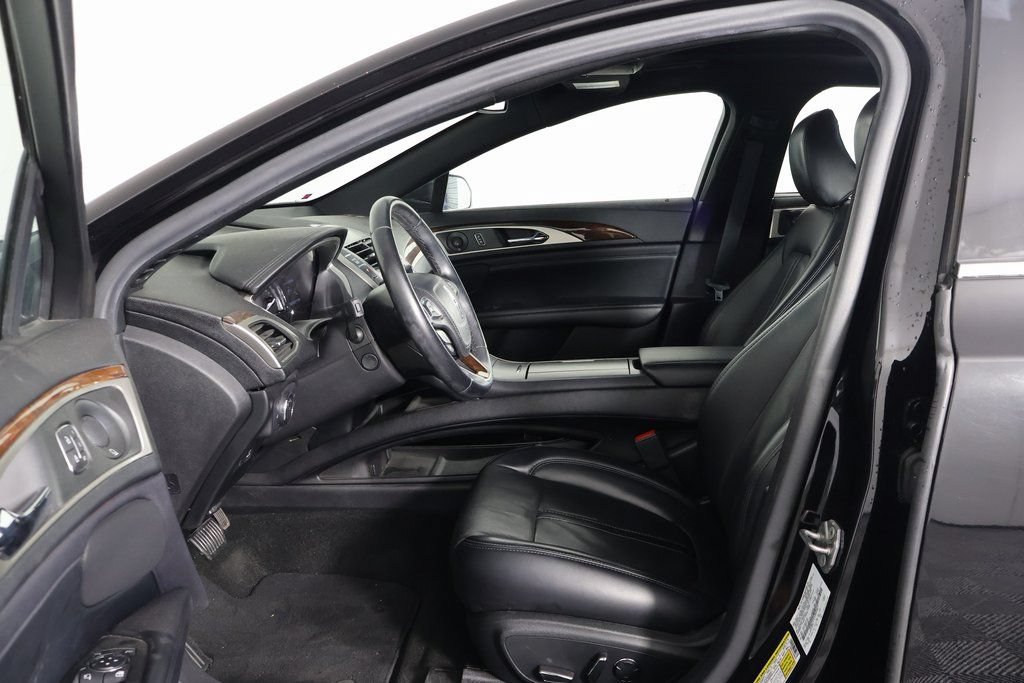 Used 2020 Lincoln MKZ Reserve w/ Monochromatic Package FWD image 9