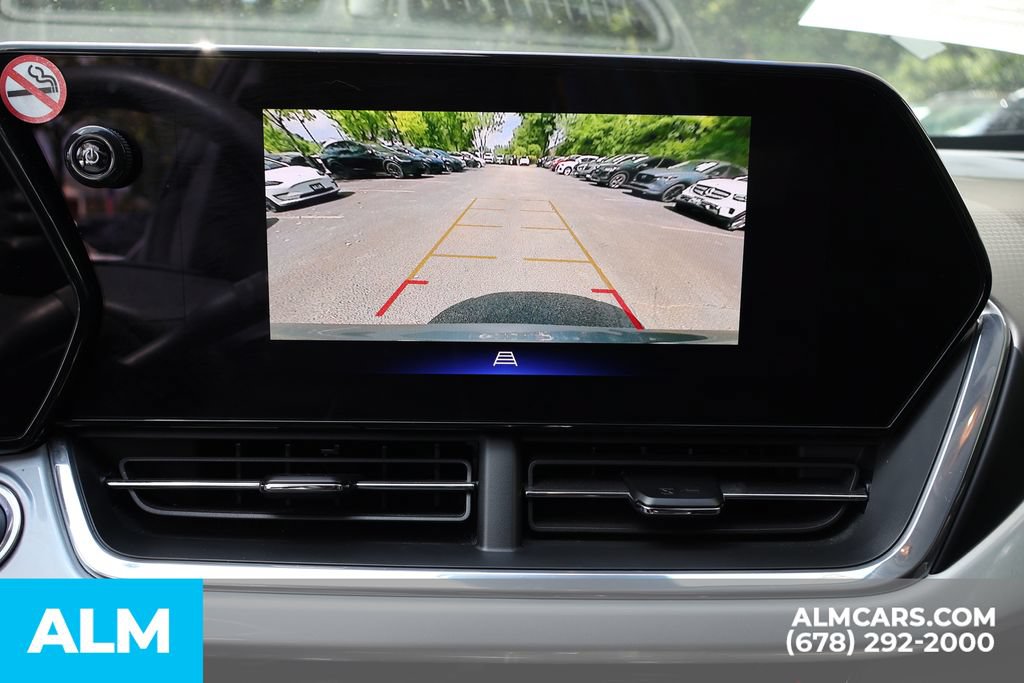 Used 2025 Chevrolet Trax LT FWD image 33