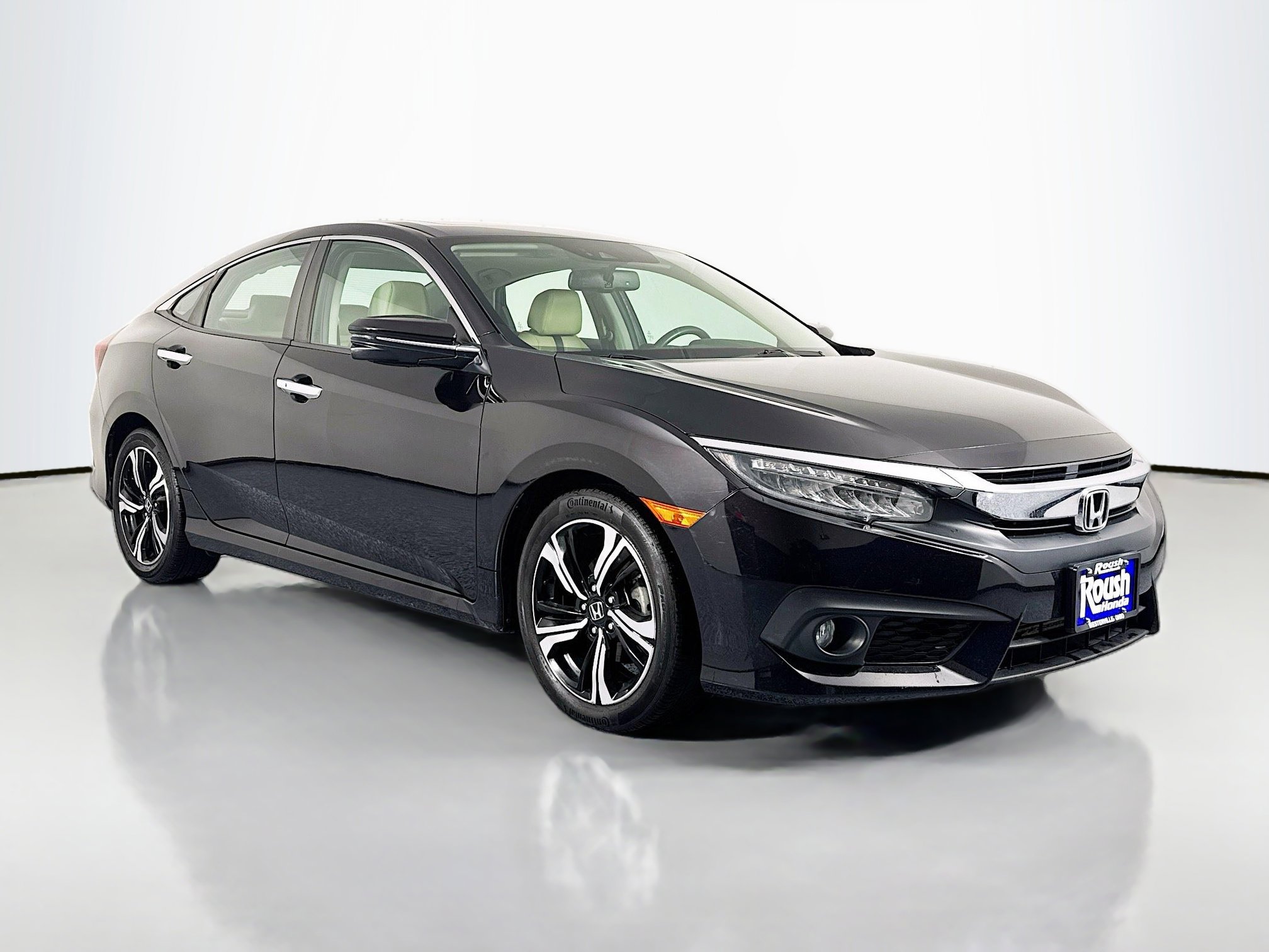 Used 2016 Honda Civic Touring image 3