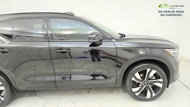 Used 2024 Volvo XC40 B5 Plus w/ Protection Package Premier AWD/4WD image 21