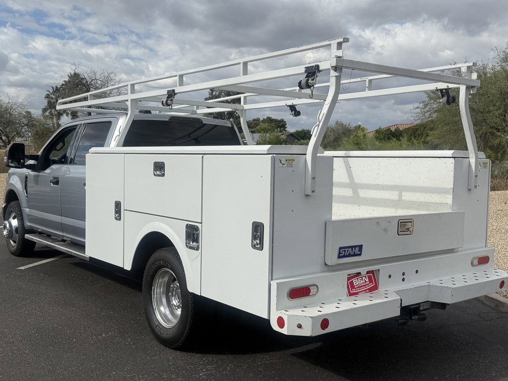 Used 2022 Ford F350 XLT image 3