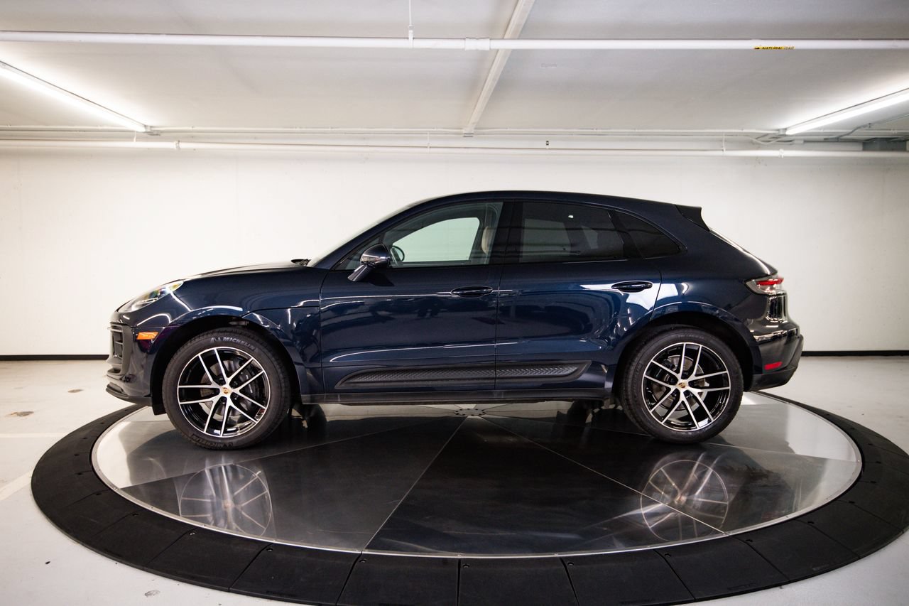 Certified 2023 Porsche Macan AWD/4WD image 2