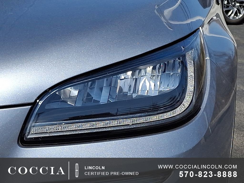 Certified 2022 Lincoln Corsair AWD w/ Equipment Group 101A image 9