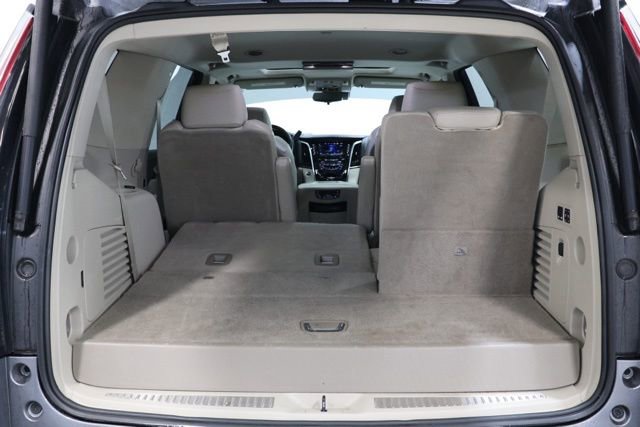 Used 2020 Cadillac Escalade Luxury w/ LPO, Radiant Package AWD/4WD image 37