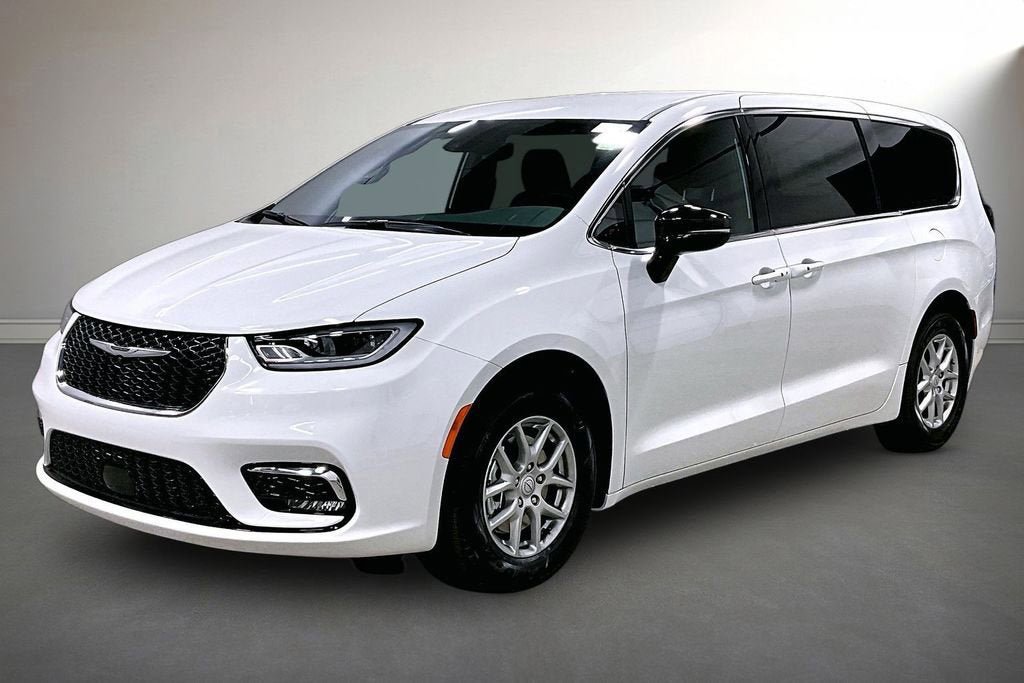 New 2026 Chrysler Pacifica Select FWD image 2