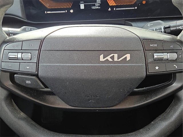 Used 2025 Kia K4 LXS image 20