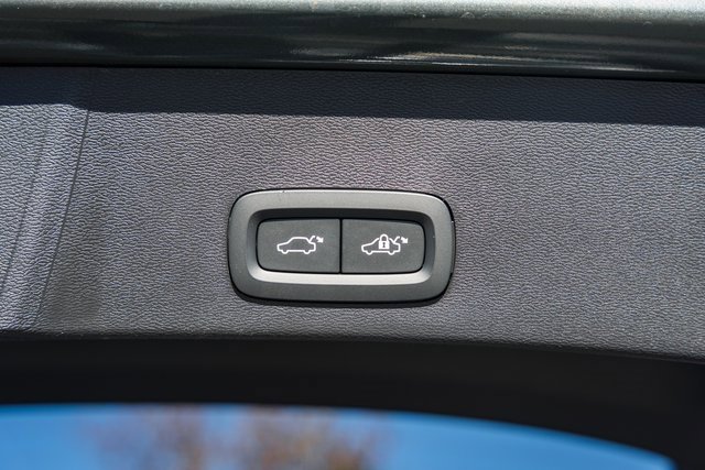 New 2026 Volvo XC40 B5 Ultra w/ Protection Package Premier image 10