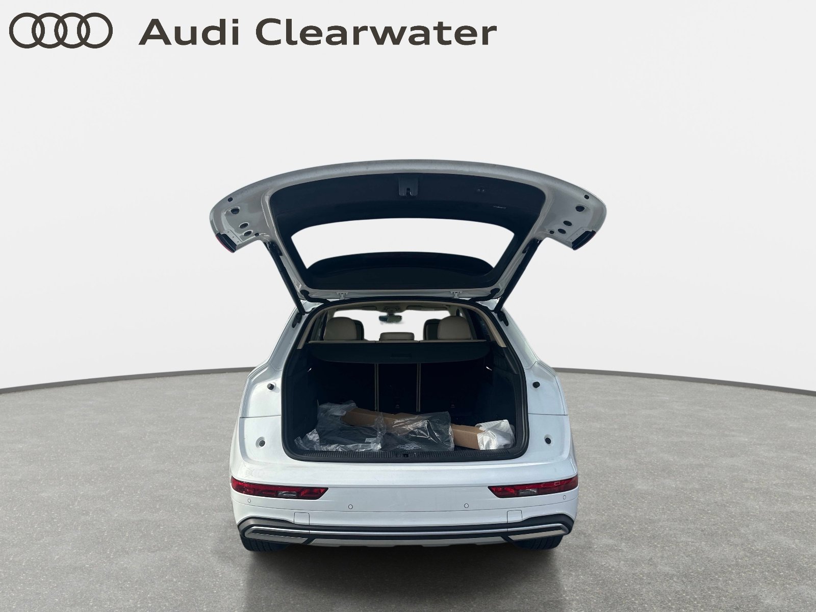 Used 2023 Audi Q5 2.0T Premium image 10