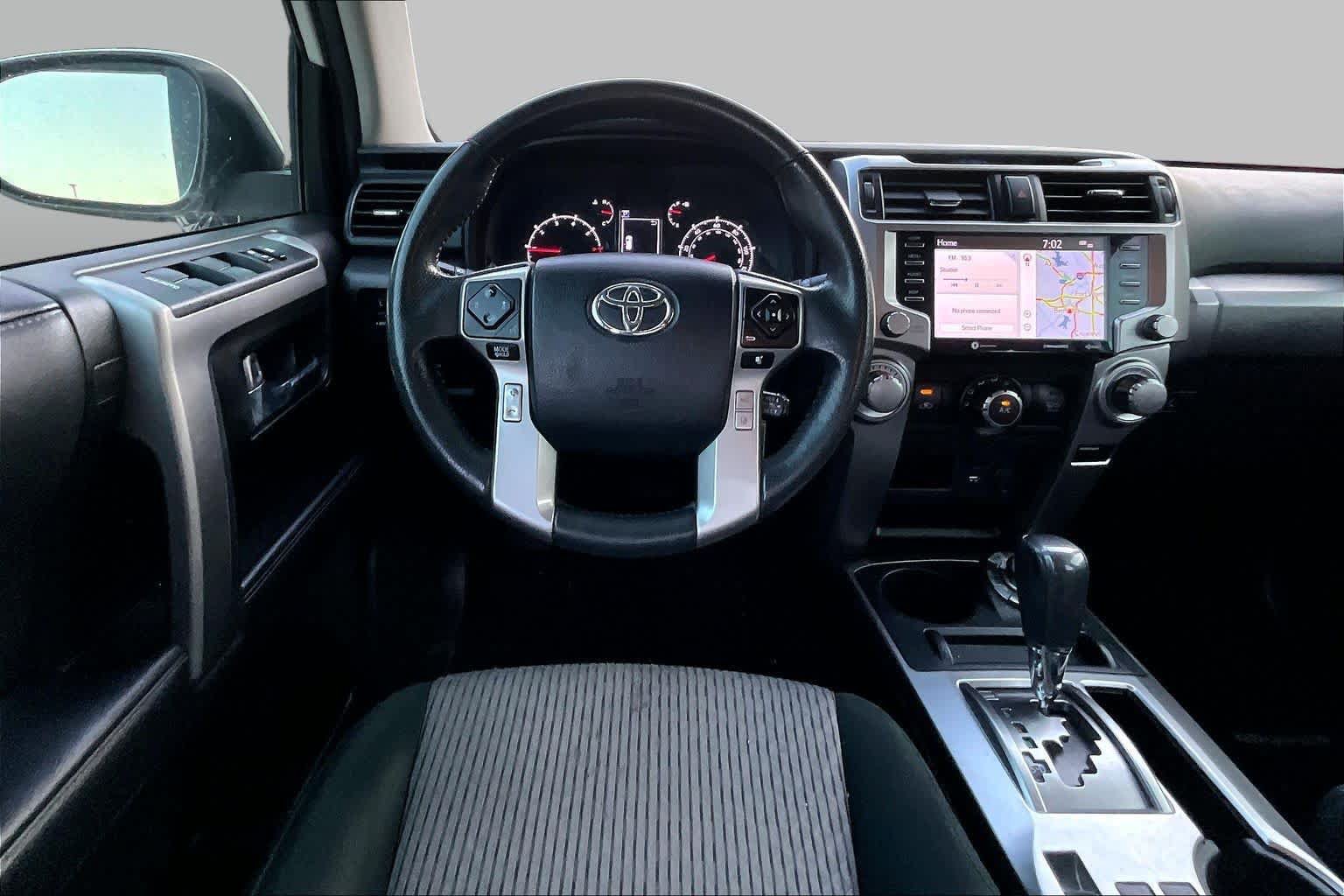 Used 2020 Toyota 4Runner SR5 AWD/4WD image 6