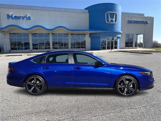 Used 2025 Honda Accord Sport image 5