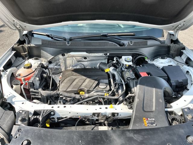Used 2024 Chevrolet Trax RS w/ Sunroof Package FWD image 19