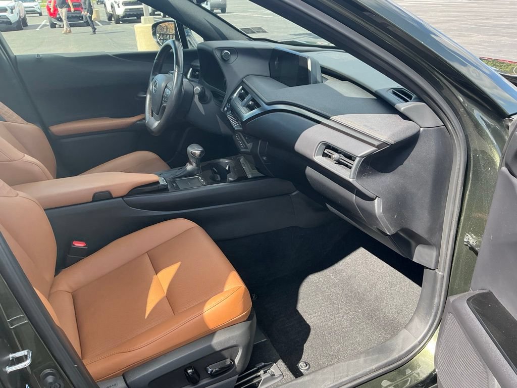 Used 2021 Lexus UX 250h w/ Premium Package AWD/4WD image 32
