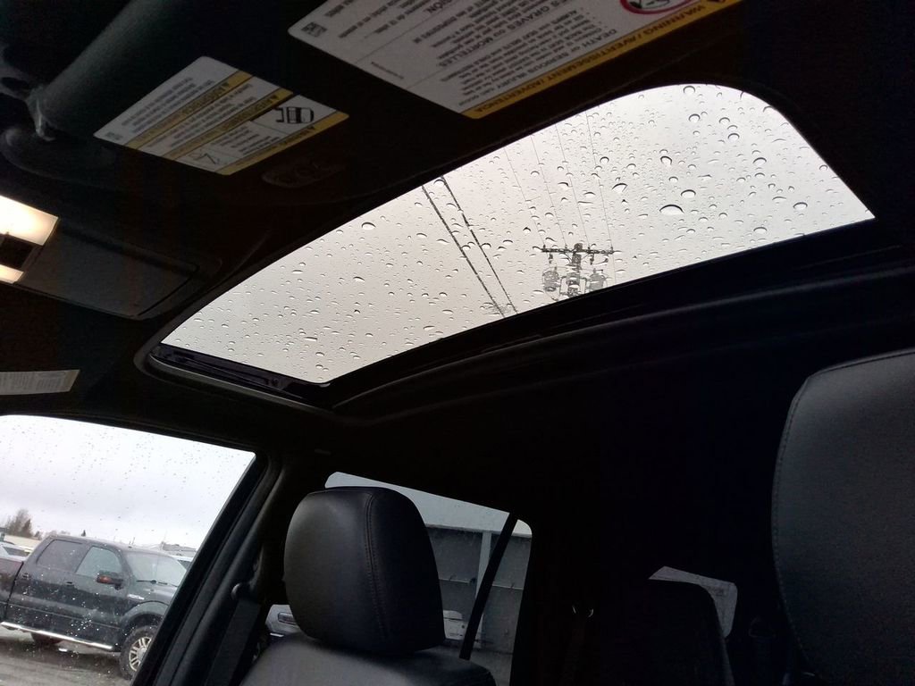 Used 2017 Lincoln Navigator Reserve AWD/4WD image 17