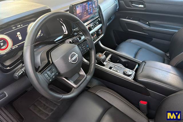 Used 2026 Nissan Pathfinder SL AWD/4WD image 10