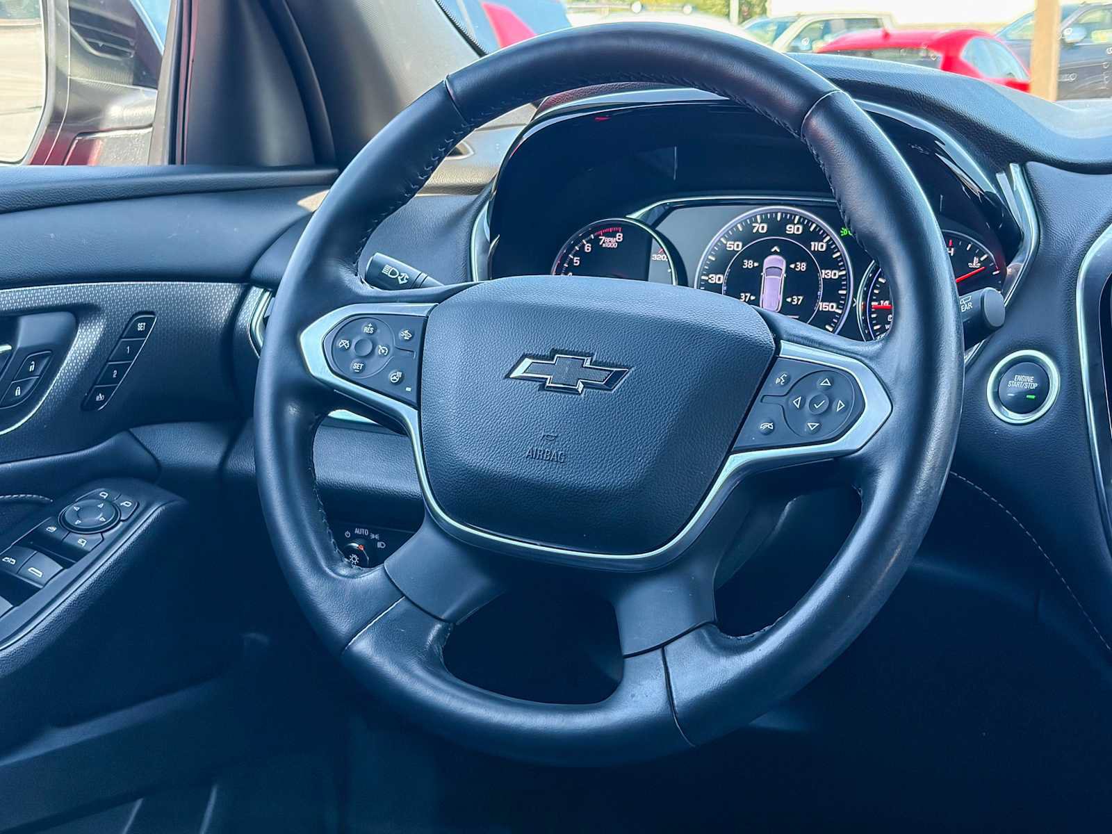 Used 2022 Chevrolet Traverse Premier w/ Redline Edition AWD/4WD image 15