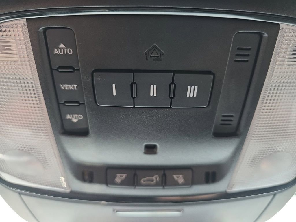 Used 2023 Dodge Durango GT image 31