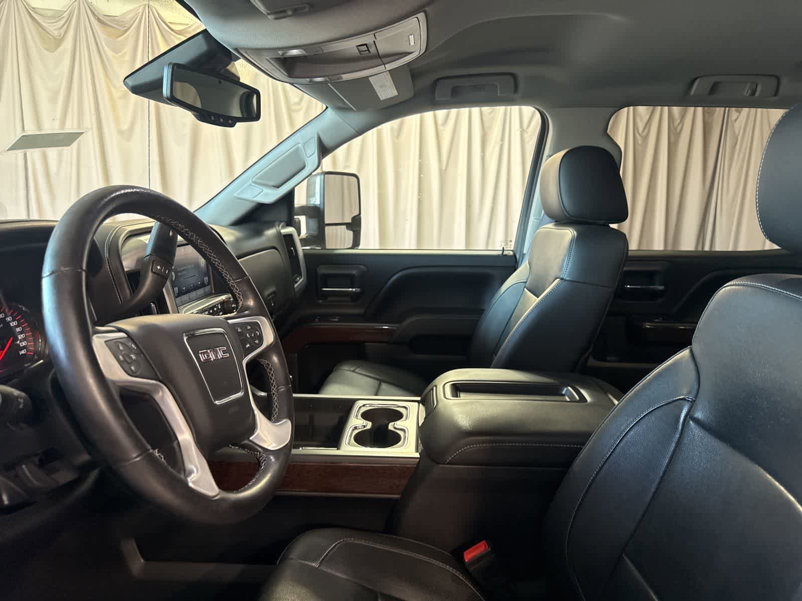 Used 2015 GMC Sierra 1500 SLT w/ SLT Crew Cab Value Package image 18