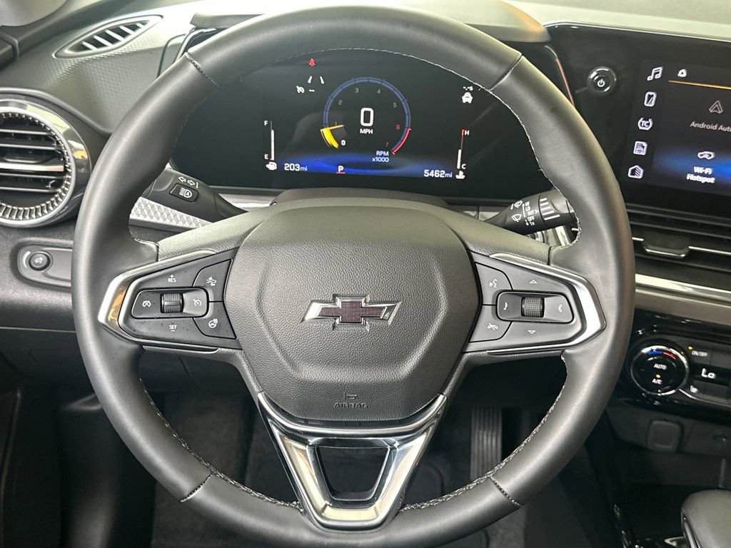 Used 2025 Chevrolet Trax ACTIV image 4