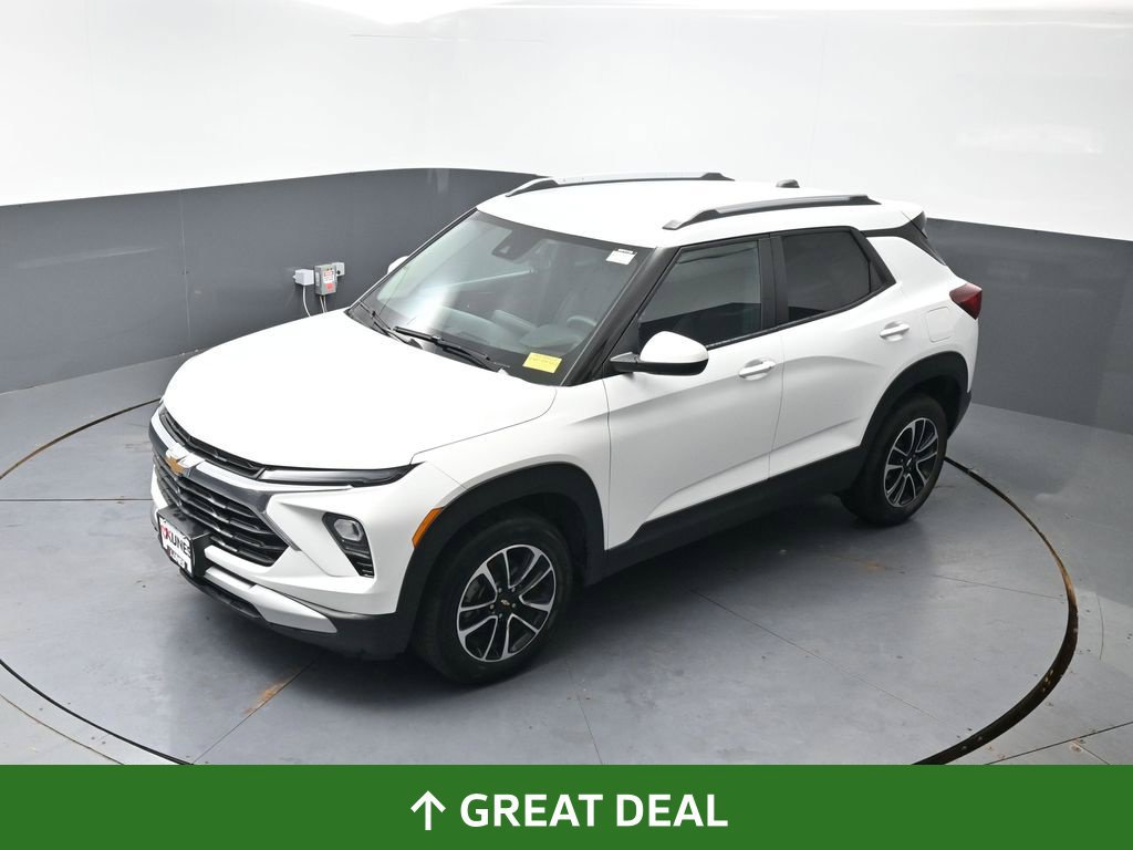Used 2025 Chevrolet TrailBlazer LT AWD/4WD image 46