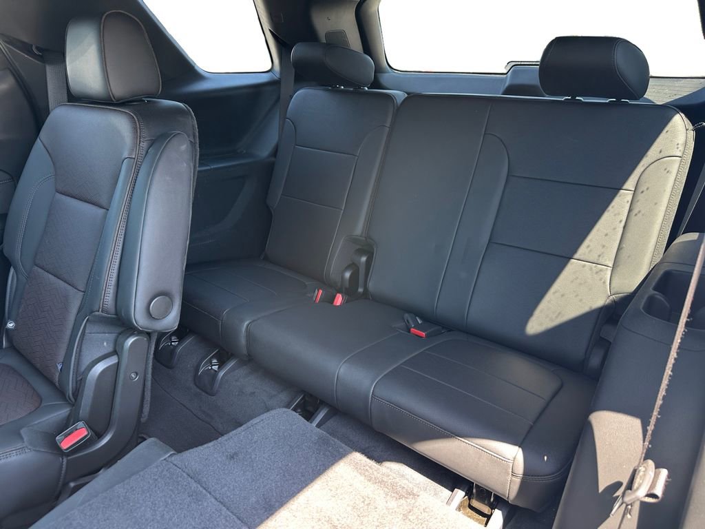 Used 2022 Chevrolet Traverse High Country image 11