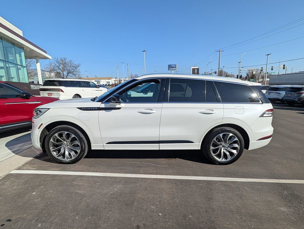 Used 2021 Lincoln Aviator Grand Touring w/ Equipment Group 301A image 2