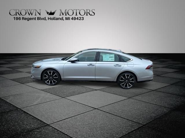 New 2025 Honda Accord Touring image 4