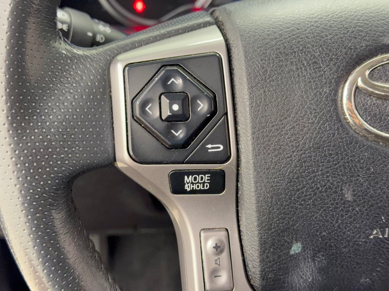 Used 2016 Toyota 4Runner SR5 RWD image 18