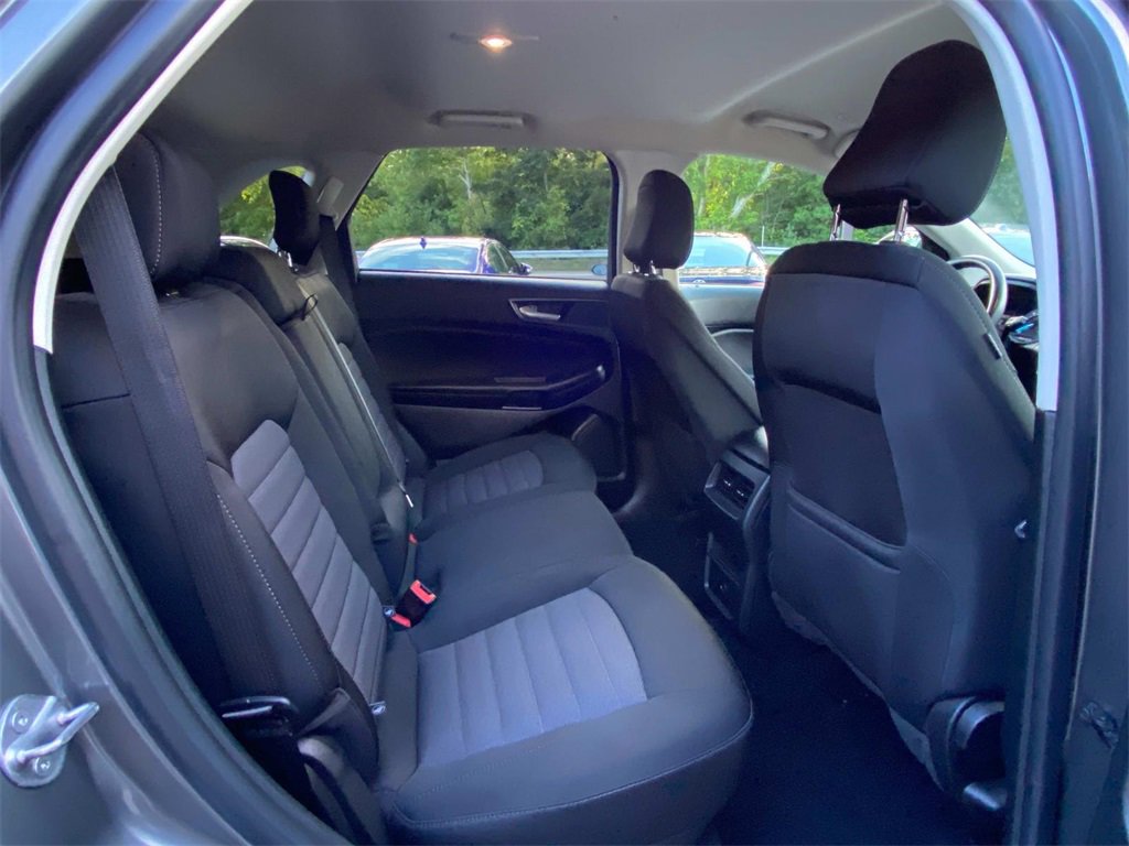 Used 2023 Ford Edge SE image 11