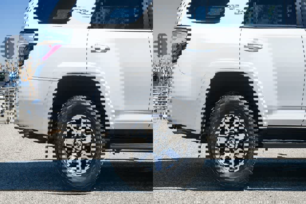Used 2024 Toyota 4Runner TRD Off-Road image 10