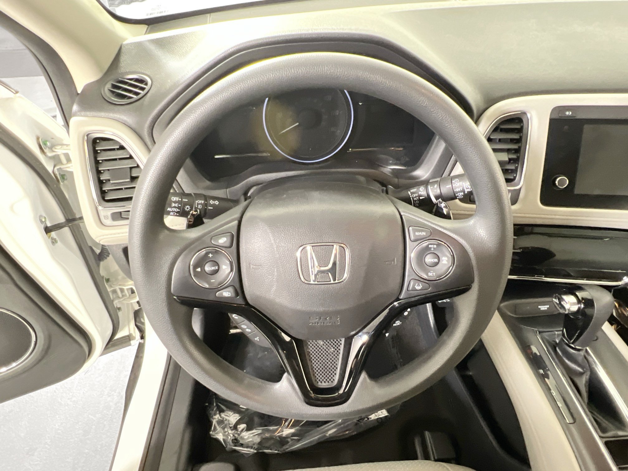 Used 2022 Honda HR-V EX image 11