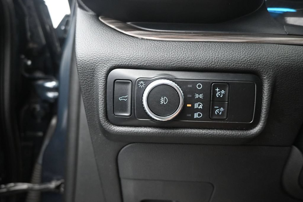 Used 2023 Ford Explorer Limited w/ Equipment Group 301A RWD image 35
