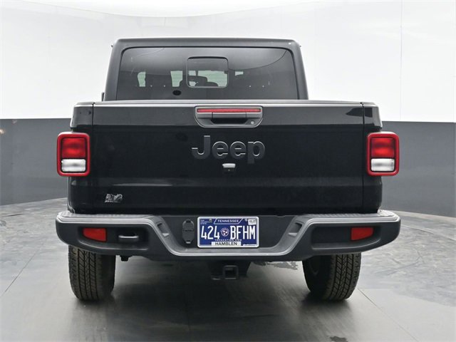 Used 2022 Jeep Gladiator Sport image 9