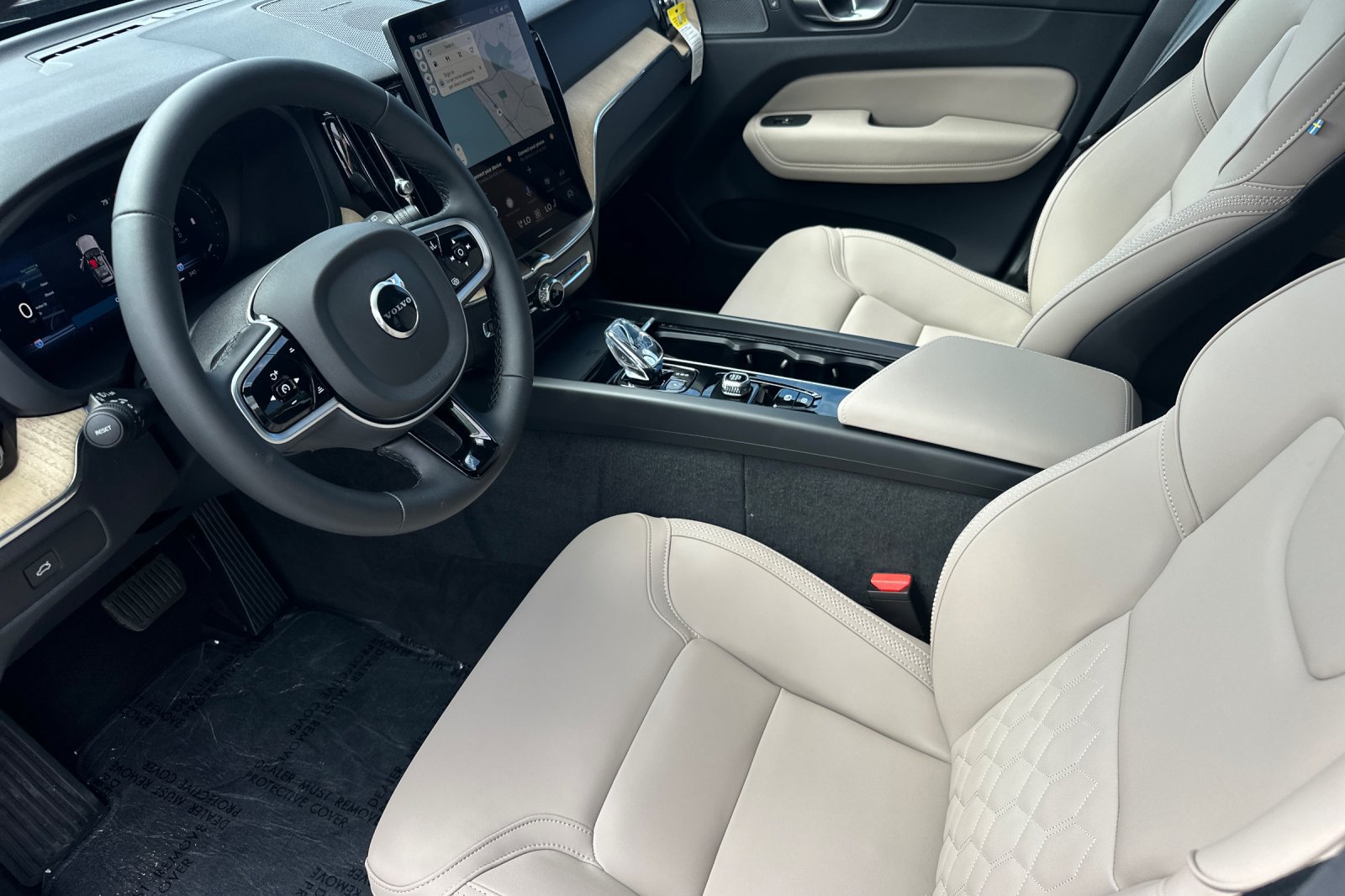 New 2026 Volvo XC60 B5 Plus w/ Protection Package AWD/4WD image 7