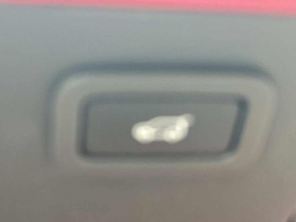 Used 2019 Jaguar E-PACE S image 14