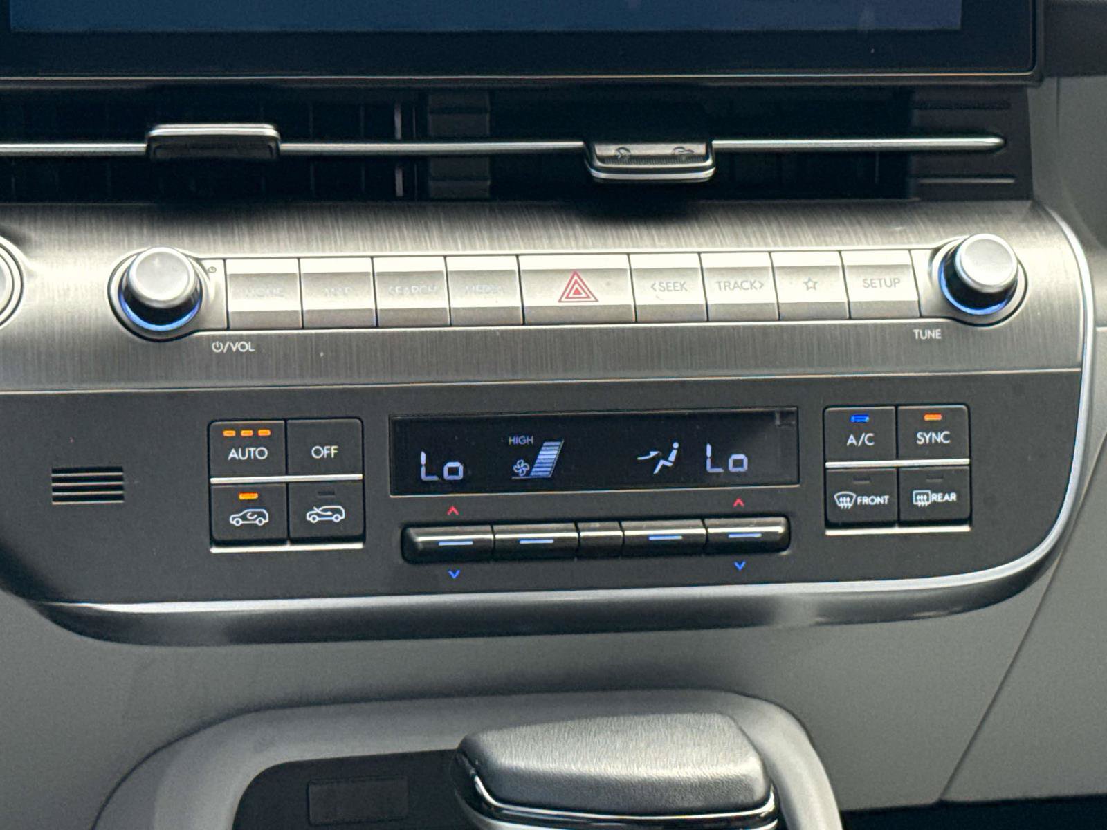 Used 2024 Hyundai Kona SEL FWD image 18