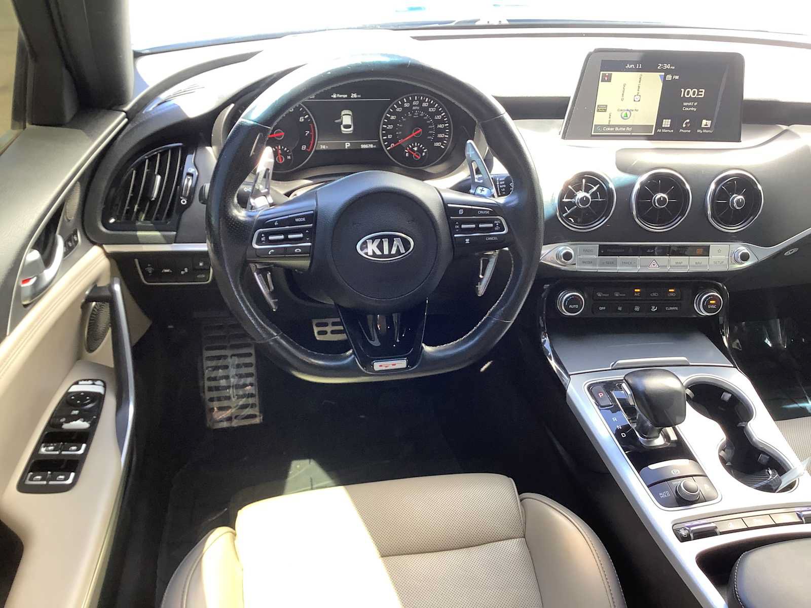 Used 2018 Kia Stinger GT2 AWD/4WD image 10