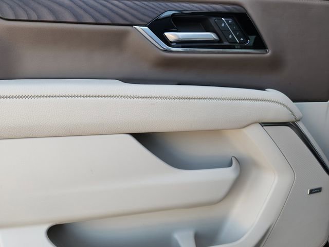 Used 2025 GMC Yukon XL Denali w/ Sun & Power Step Package image 20