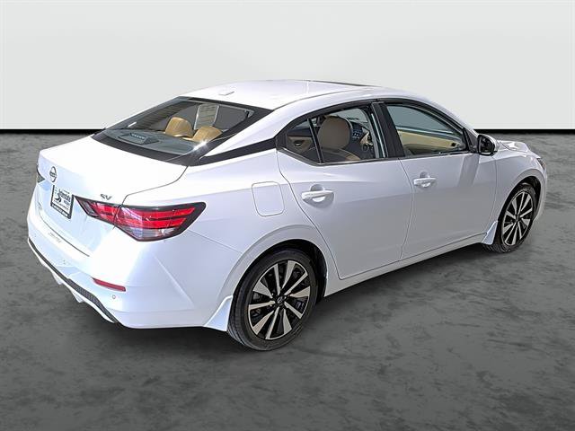 Used 2024 Nissan Sentra SV w/ SV Premium Package FWD image 4