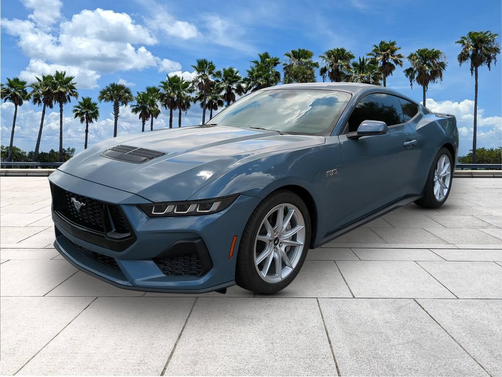 Used 2025 Ford Mustang GT Premium RWD image 3
