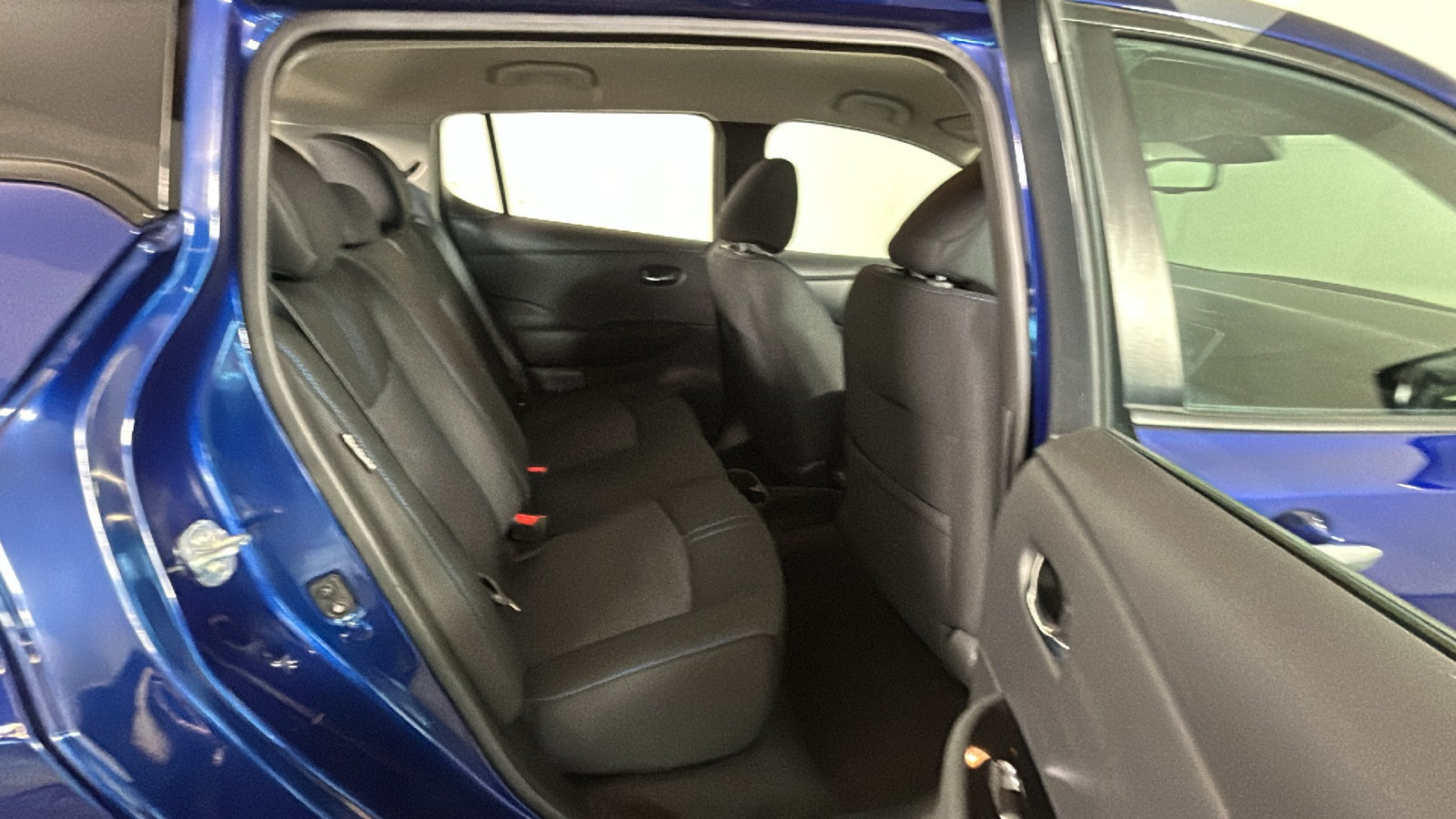 Used 2025 Nissan Leaf SV Plus FWD image 35