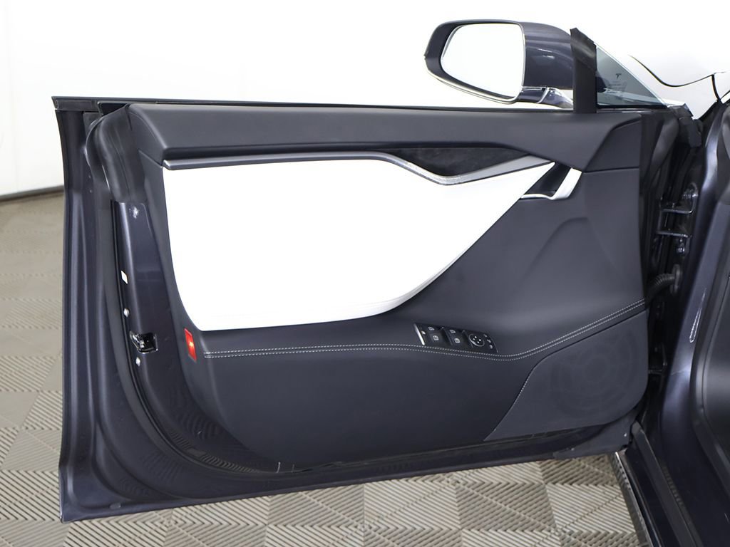 Used 2019 Tesla Model S 100D image 25