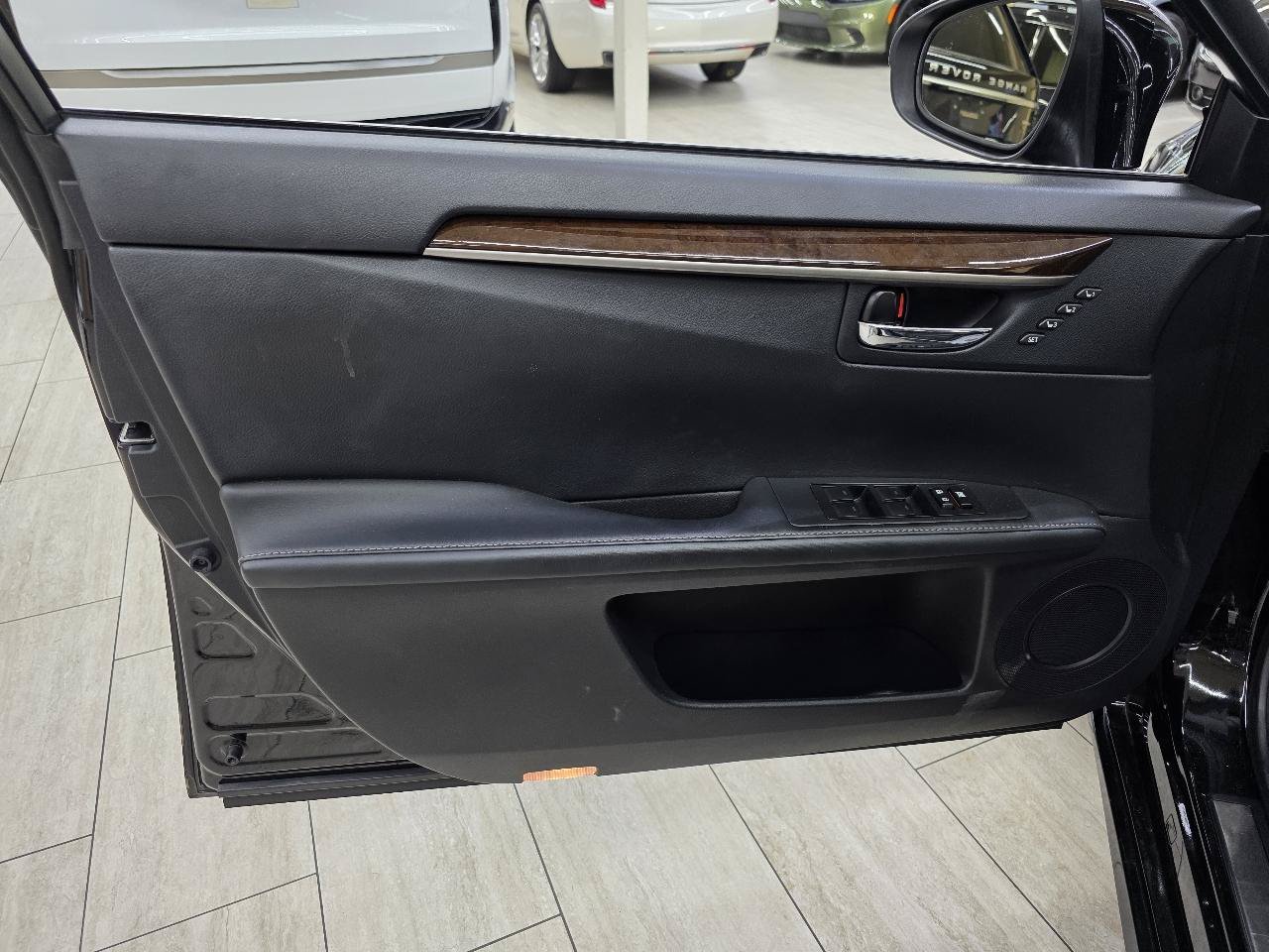 Used 2015 Lexus ES 350 w/ Luxury Package FWD image 40