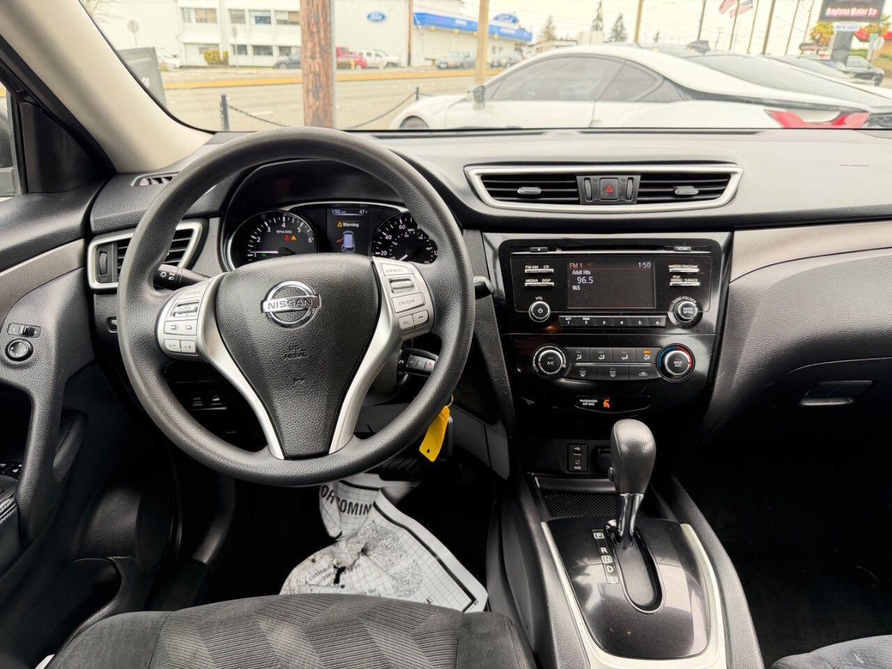 Used 2014 Nissan Rogue S image 26