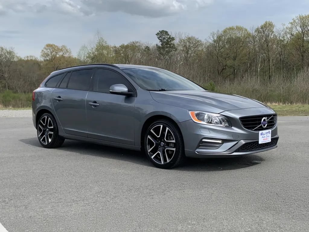 Used 2018 Volvo V60 T5 Dynamic w/ Vision Package AWD/4WD image 1