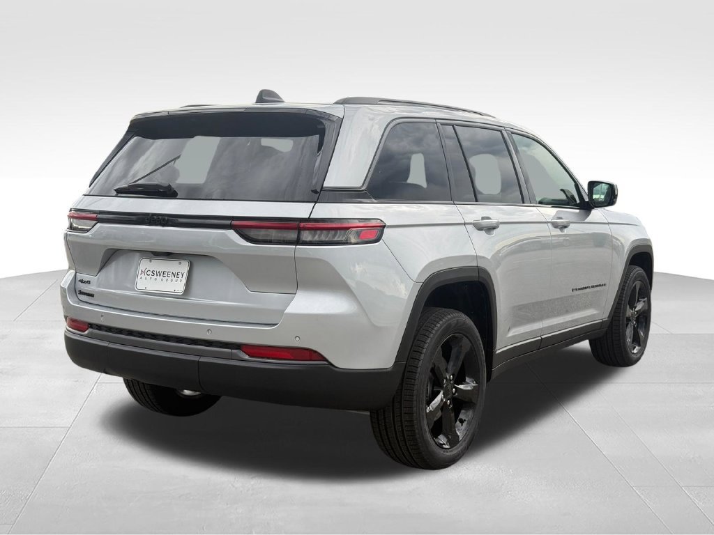 New 2026 Jeep Grand Cherokee Limited w/ Limited Altitude Package AWD/4WD image 28