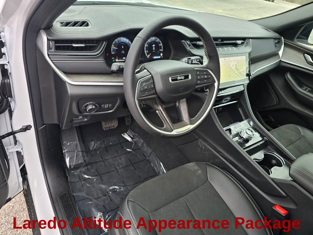 New 2026 Jeep Grand Cherokee Altitude AWD/4WD image 24