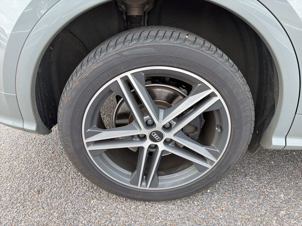 Used 2020 Audi SQ5 Premium Plus w/ Premium Plus Package image 11